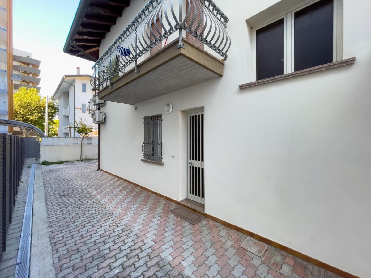 Villa Casa Guglielmo E Anna Lignano Sabbiadoro Exterior foto